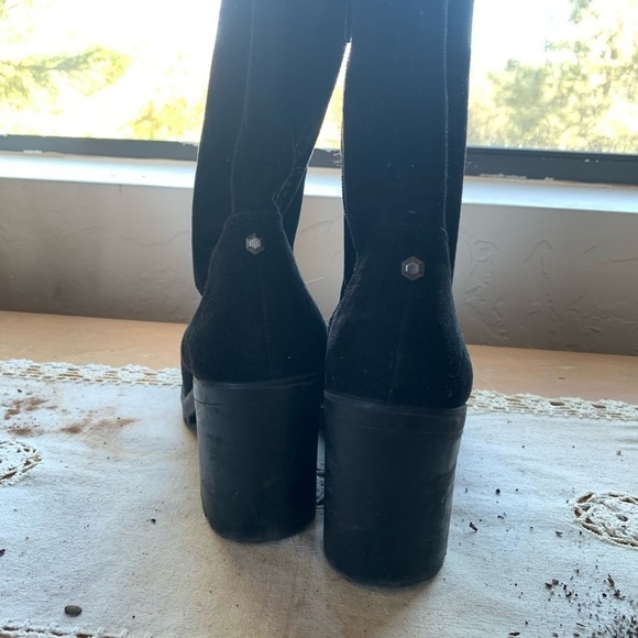 Over the knee suede boots - Picture 4 of 5